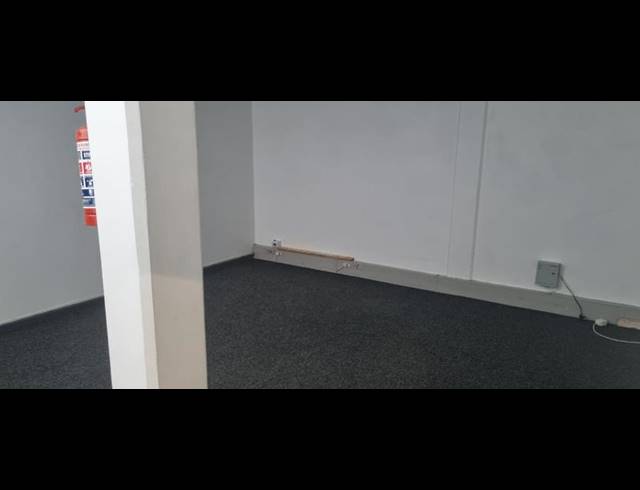 BUSINESS PROPERTY TO RENT IN MOWBRAY
